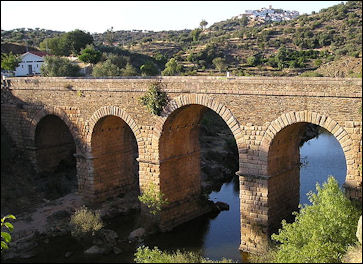 20120227-bridge PuenteromanoriveraTrebejana.JPG